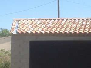 couverture-de-toit-de-garage-avec-noue-les-angles-30-gard-1-