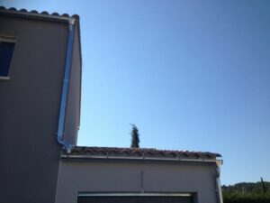 pose-de-goutiere-en-zinc-a-pujaut-1-