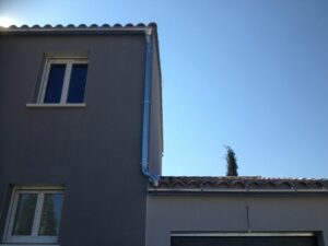 pose-de-goutiere-en-zinc-a-pujaut-4-